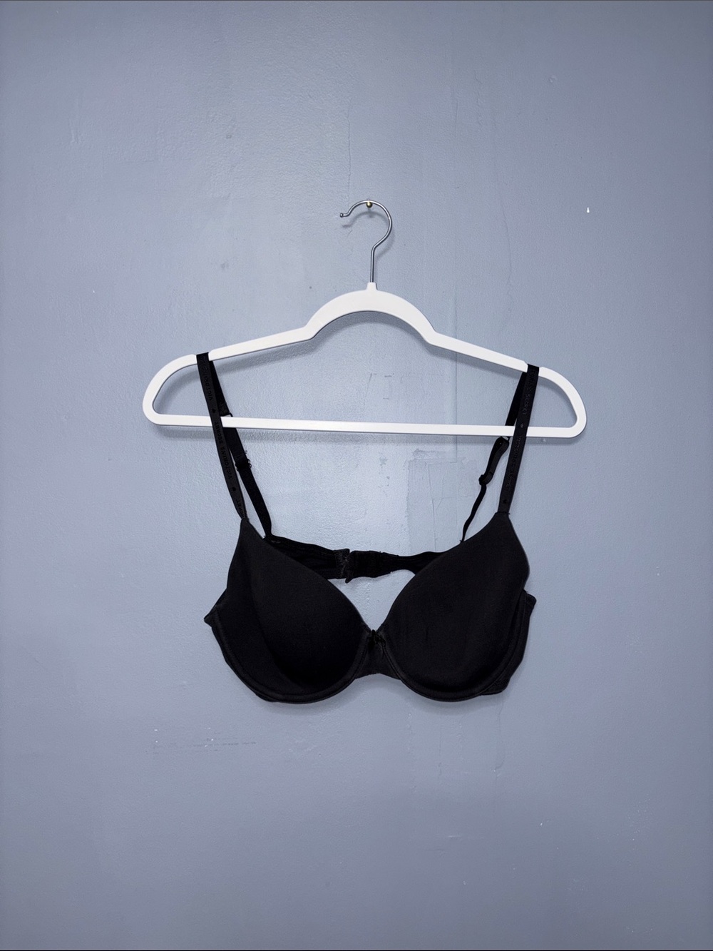 Victoria’s Secret • Black Bra